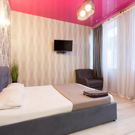 Studio Apartment In The Center - Heroiv Nebesnoi Sotni Sq. 21/7 Kharkiv Exterior photo