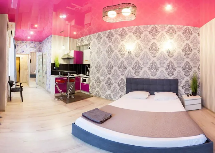 Studio Apartment In The Center - Heroiv Nebesnoi Sotni Sq. 21/7