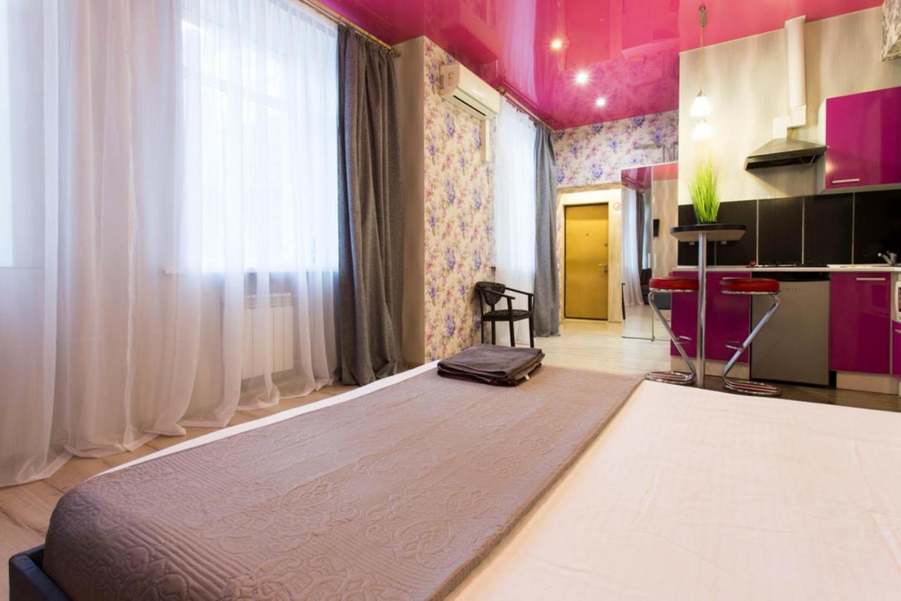 Apartment In The Center - Heroiv Nebesnoi Sotni Sq. 21/7