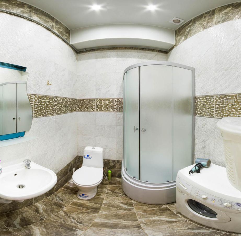 Apartment In The Center - Heroiv Nebesnoi Sotni Sq. 21/7 Kharkiv