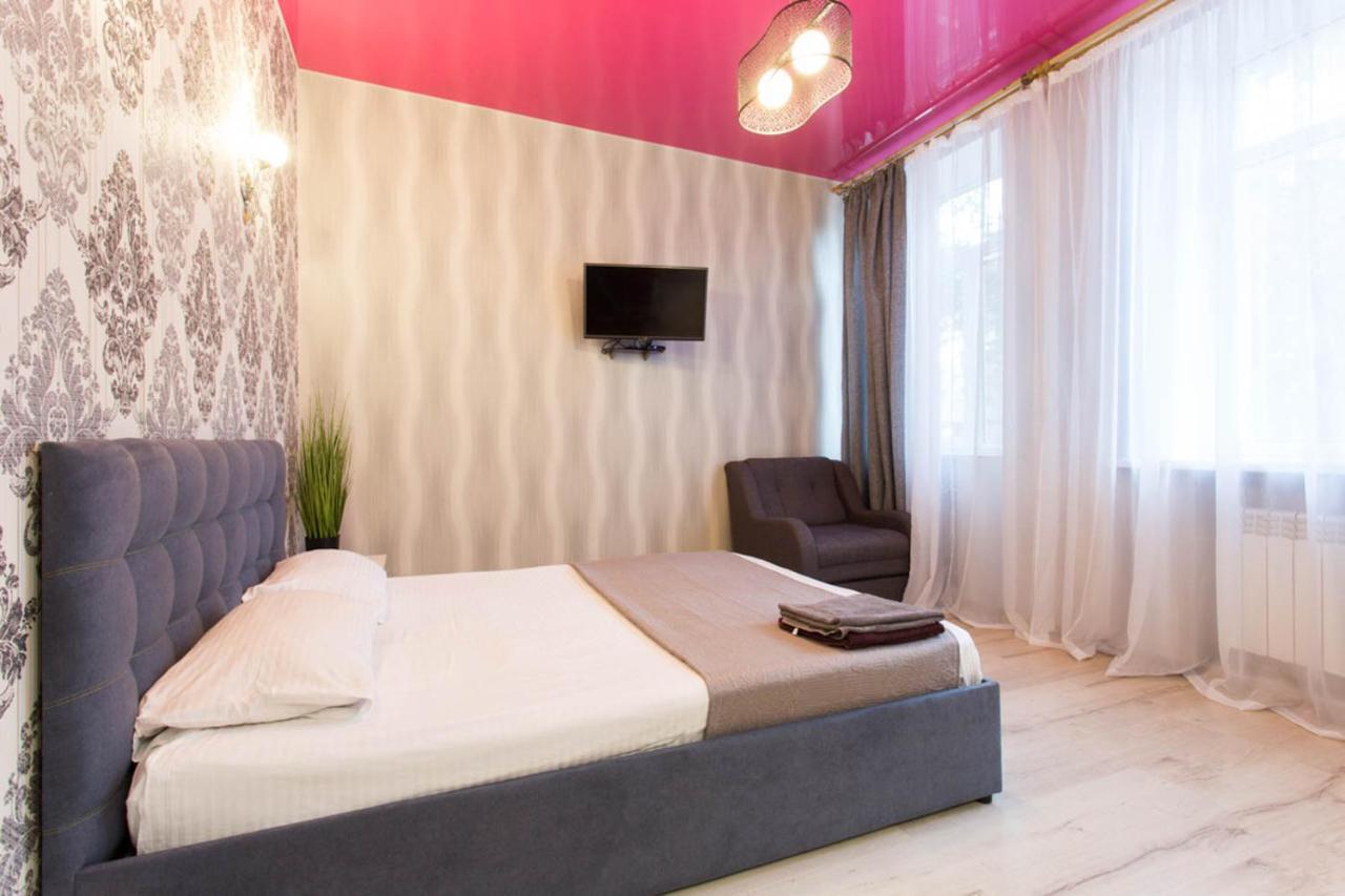 Apartment In The Center - Heroiv Nebesnoi Sotni Sq. 21/7